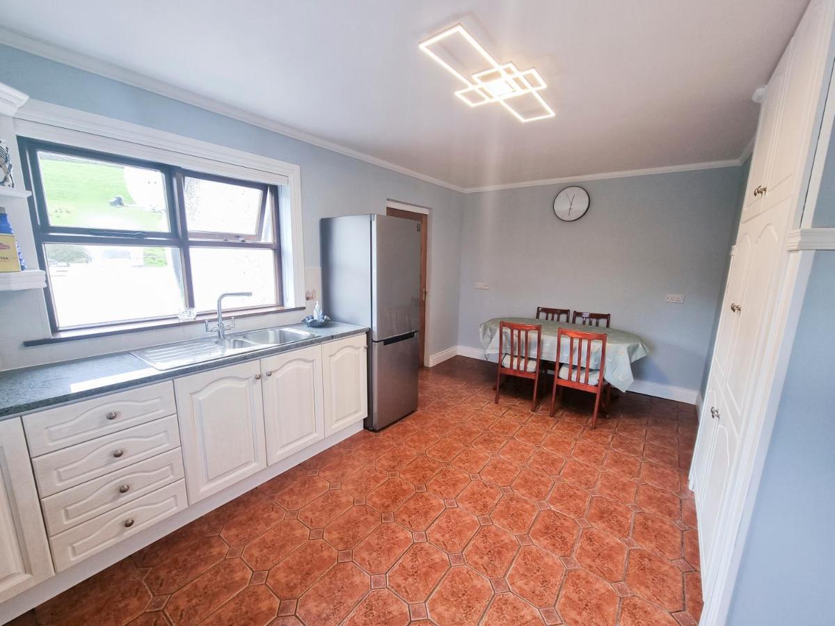 3 Bed Renovated Cottage Carramore Lake, Belmullet Ballina  Zewnętrze zdjęcie