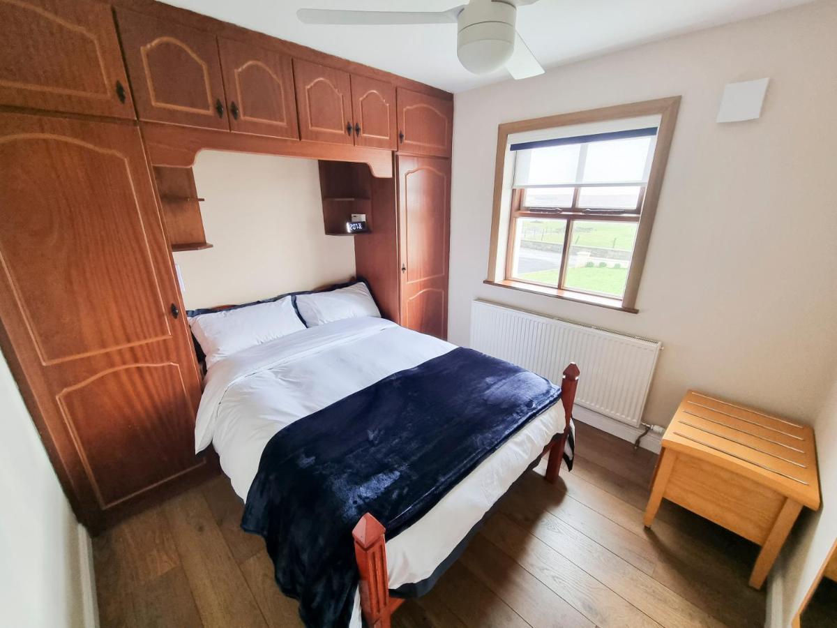 3 Bed Renovated Cottage Carramore Lake, Belmullet Ballina  Zewnętrze zdjęcie