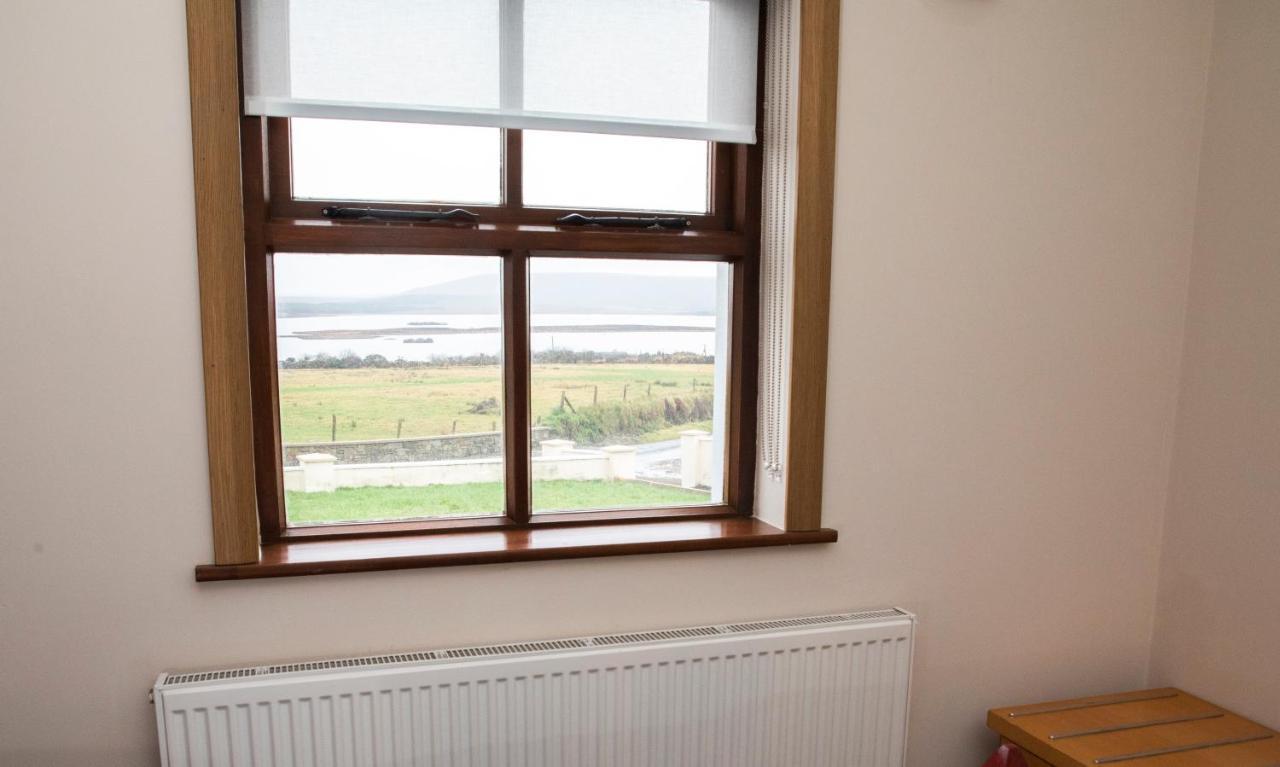 3 Bed Renovated Cottage Carramore Lake, Belmullet Ballina  Zewnętrze zdjęcie